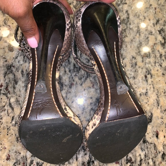 *SOLD* Giuseppe Zanotti Leather sandal EUR 36 - Picture 5 of 8